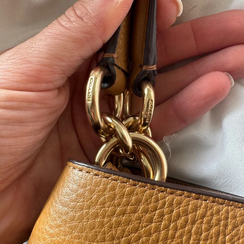 Coach Brown Leather Shoulder Bag - Picture 7 of 12